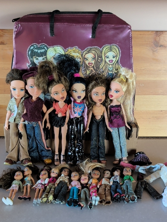 Bratz Handbags - VTG. 2002 Rare, MGA Bratz Dolls With Tote Bag.🌟🌟🌟